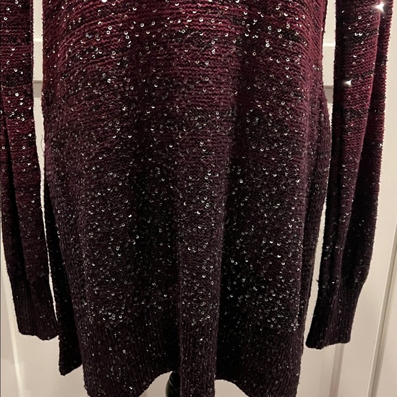 XOXO Burgundy Sparkle Long Sleeve Top - Picture 4 of 8